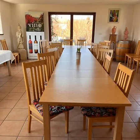 Gasthof Vinarstvi Skarecky - U Stane Vracov